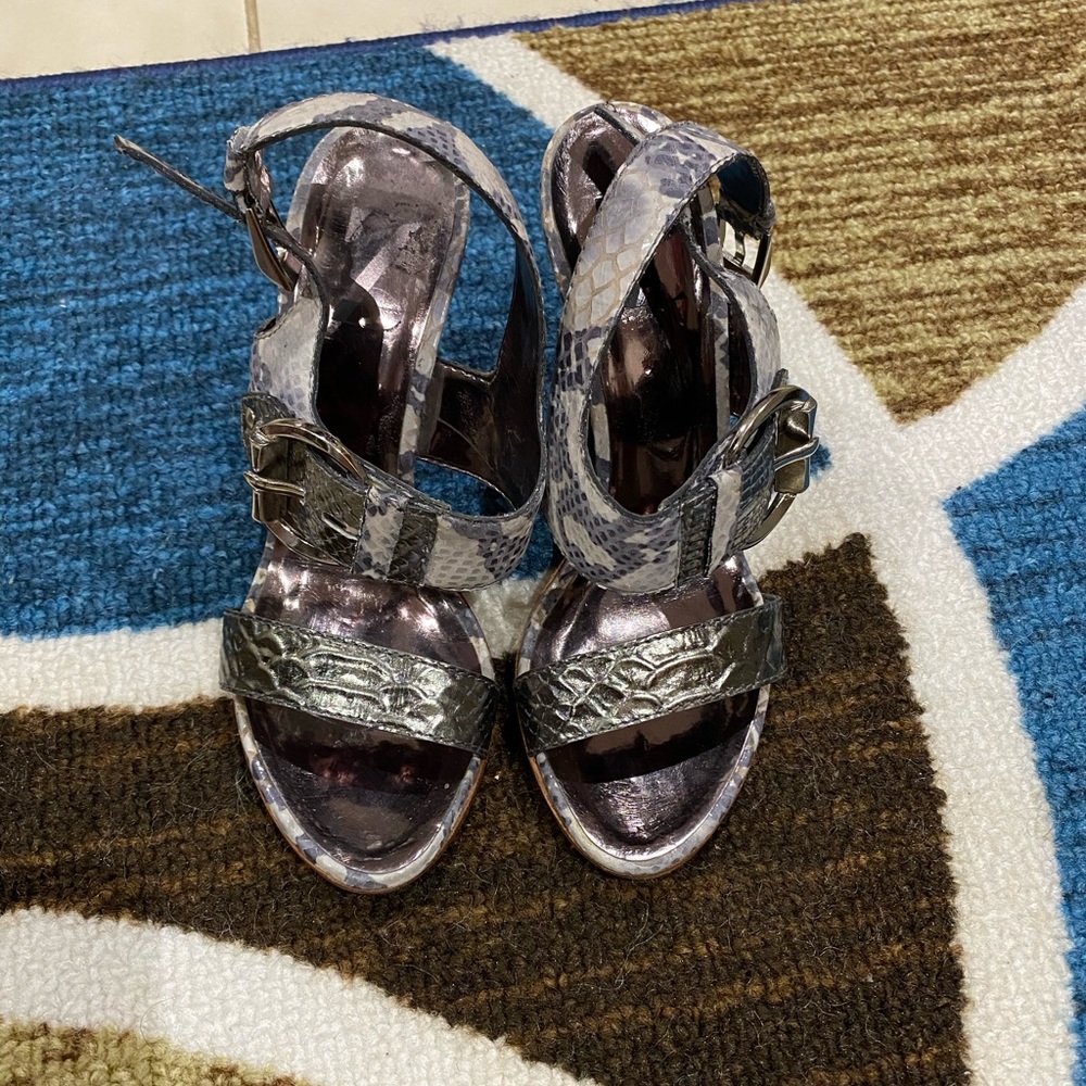 Size 6 heel sandals